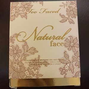 Too faced Natural face palette